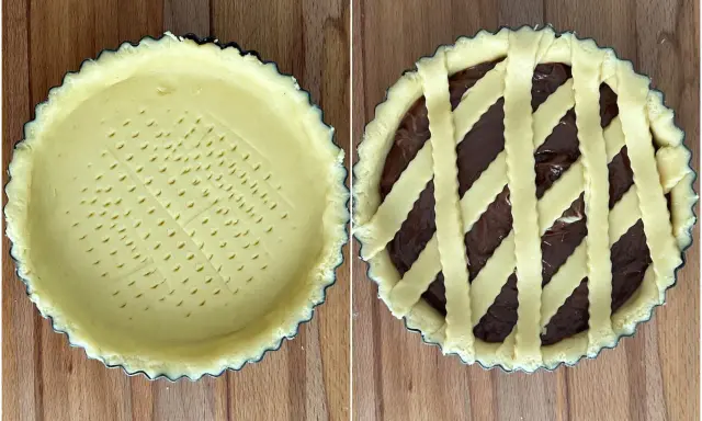 Due immagini affiancate: una crostata con crema pasticcera vuota e forata, l'altra con ripieno di crema al cioccolato e decorazione a griglia.